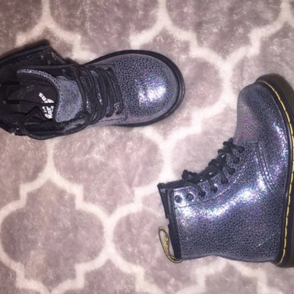 ⚠️SOLD⚠️ Dr Marten Toddler Metallic Sparkle Boots - Picture 2 of 4